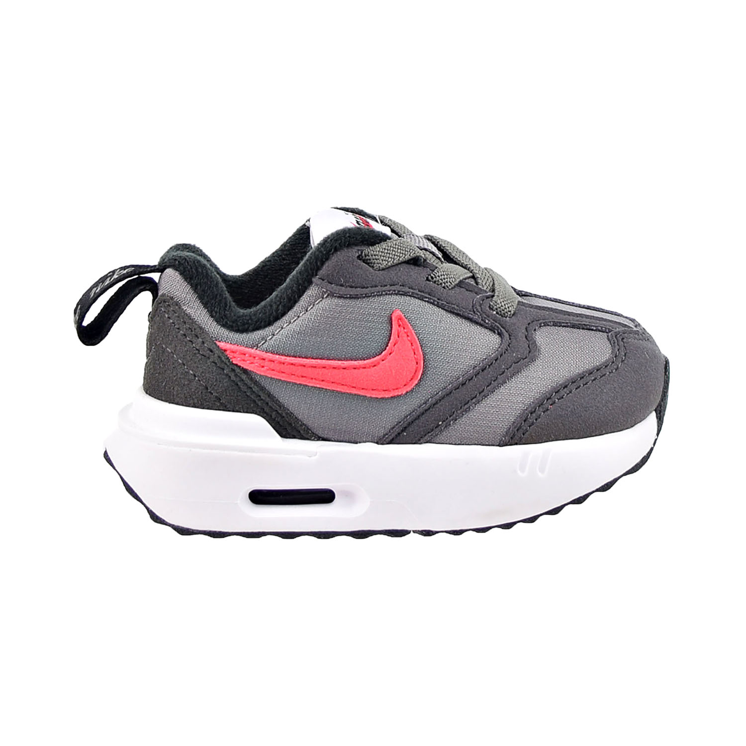 Flat bottom 2025 nike shoes